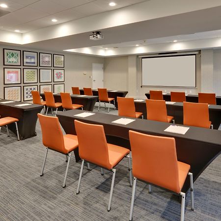 Holiday Inn Express & Suites Irving Conv Ctr - Las Colinas By Ihg Exterior photo
