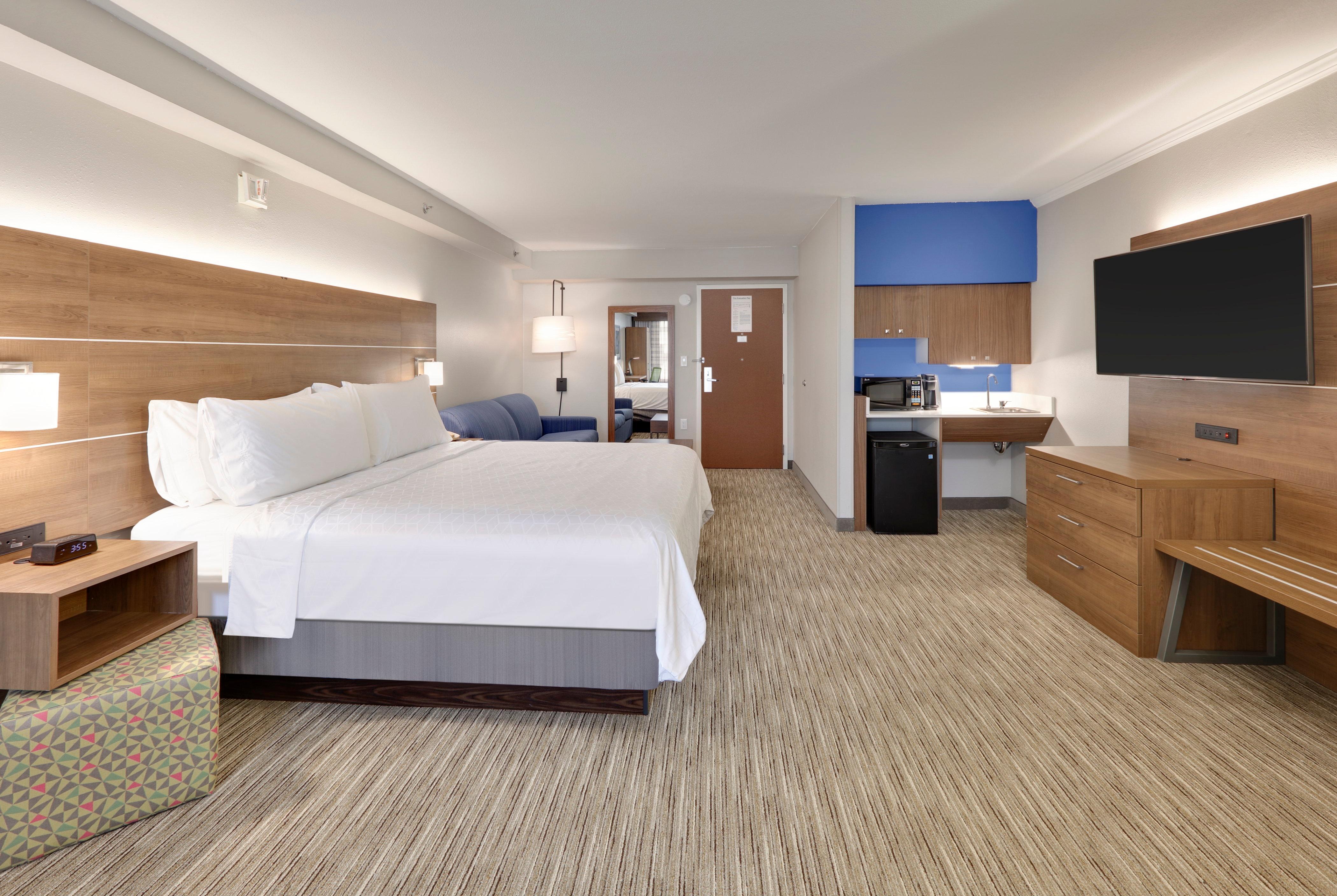 Holiday Inn Express & Suites Irving Conv Ctr - Las Colinas By Ihg Exterior photo