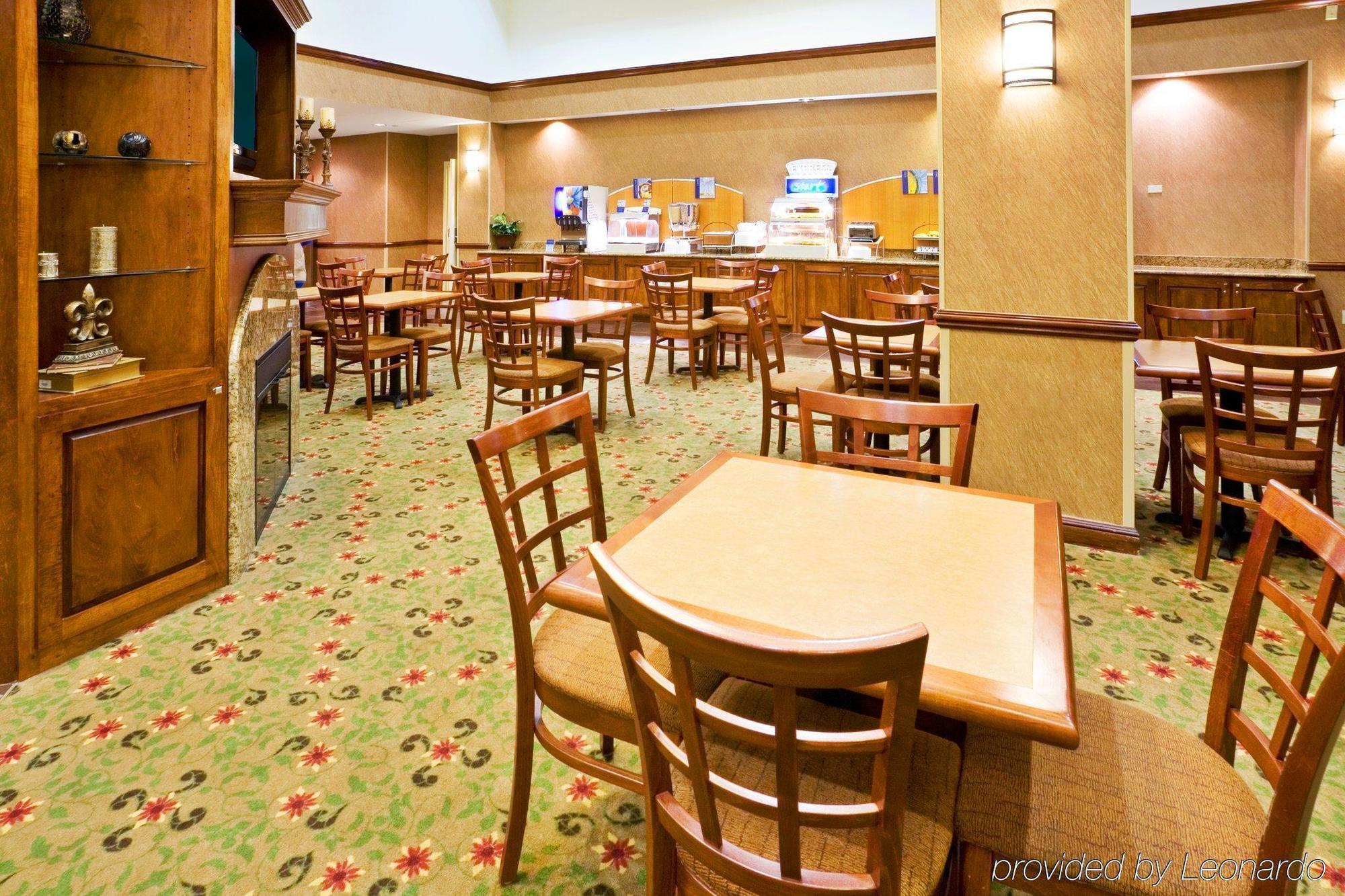 Holiday Inn Express & Suites Irving Conv Ctr - Las Colinas By Ihg Exterior photo