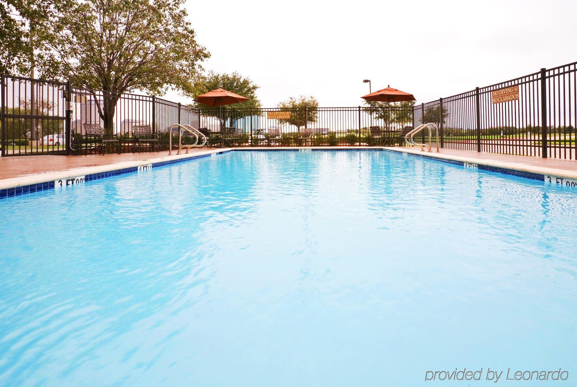 Holiday Inn Express & Suites Irving Conv Ctr - Las Colinas By Ihg Exterior photo