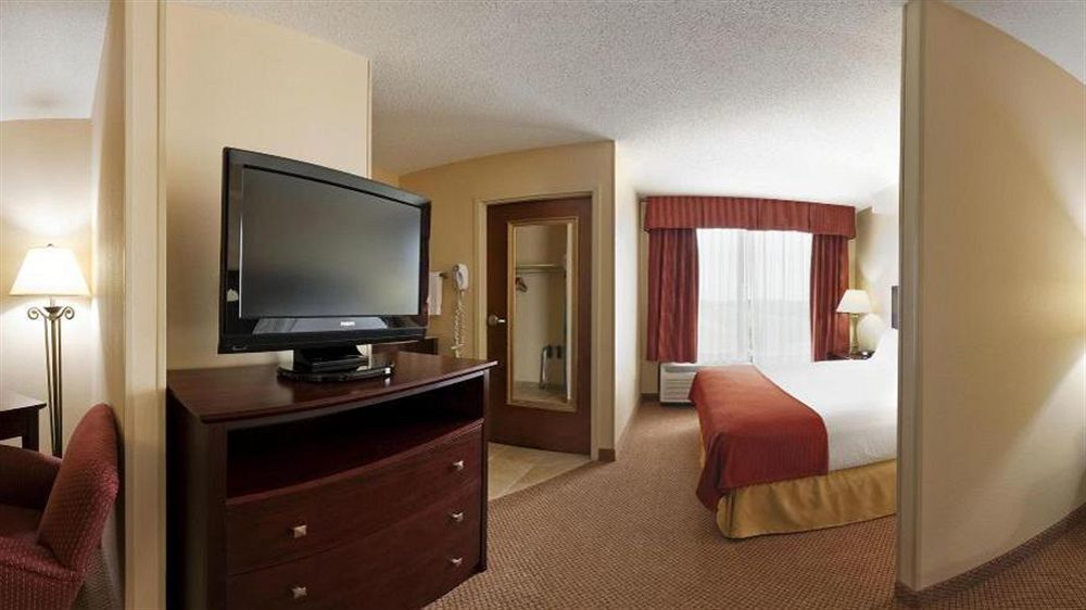 Holiday Inn Express & Suites Irving Conv Ctr - Las Colinas By Ihg Exterior photo